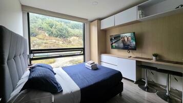 Business Apartment | 1 bedroom, premium bedding, down comforters, pillowtop beds
