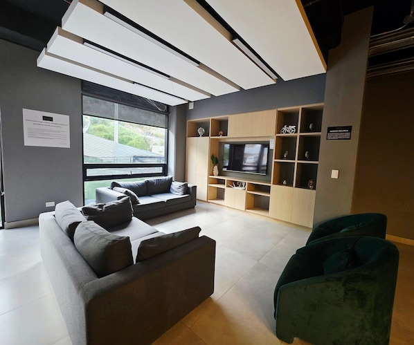 Business Apartment | Living area