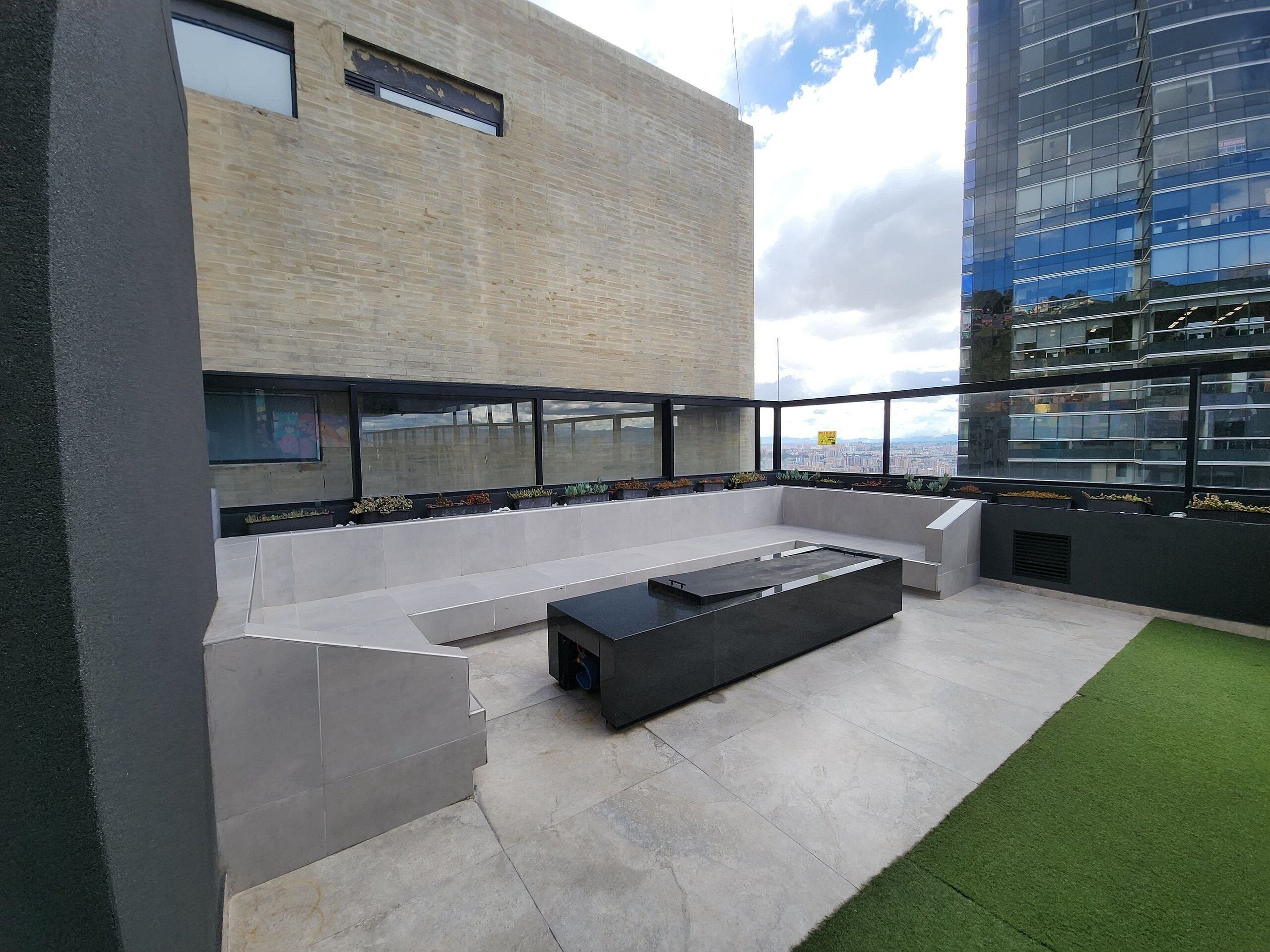 Businesshuoneisto | Terassi/patio