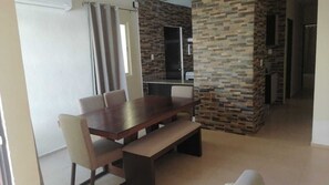 Dining - House 5 min beach, wifi Family (pet friendly) (Playa del Carmen)