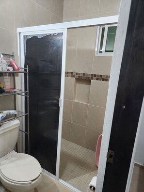 Shower, towels, soap, toilet paper - House 5 min beach, wifi Family (pet friendly) (Playa del Carmen)