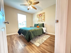 2 bedrooms, iron/ironing board, free WiFi, bed sheets