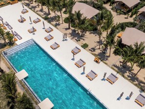 Outdoor pool - WoCAL Resort Ke Ga (Ham Thuan Nam)