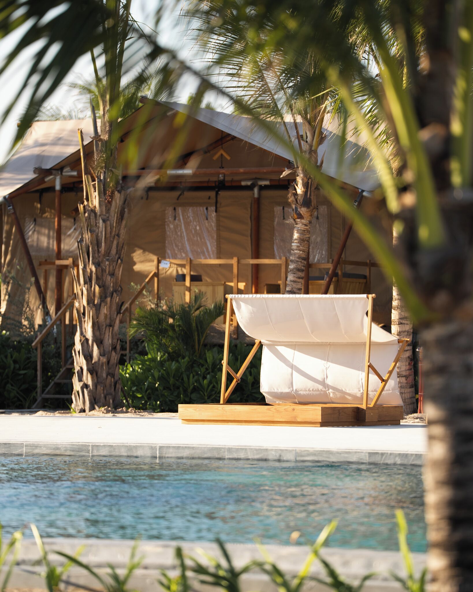 帳棚, 3 間臥室, 泳池景觀 (Grateful Tent) | 起居區