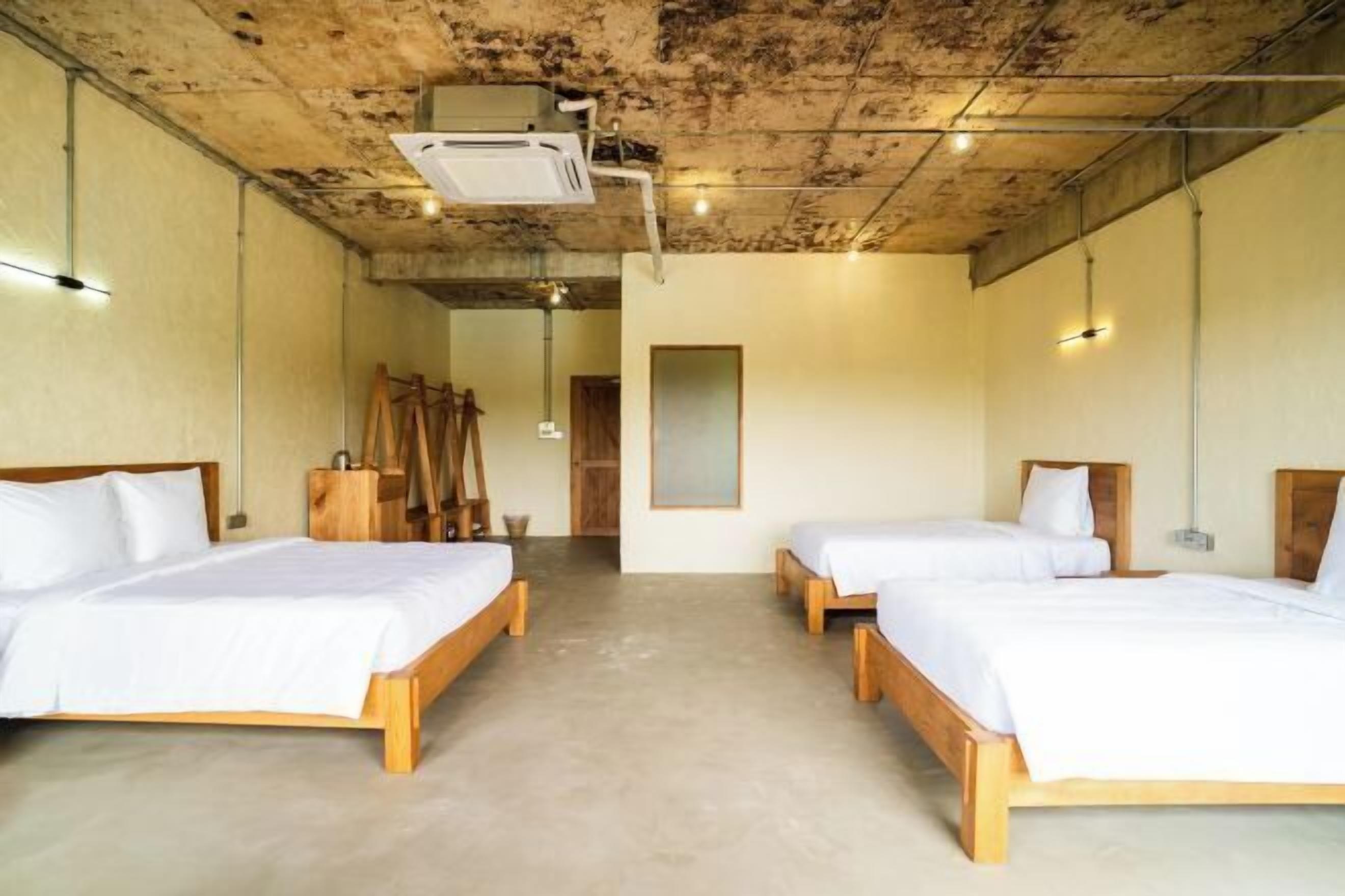 高級寢具、記憶床墊、免費迷你吧物品、客房內保險箱