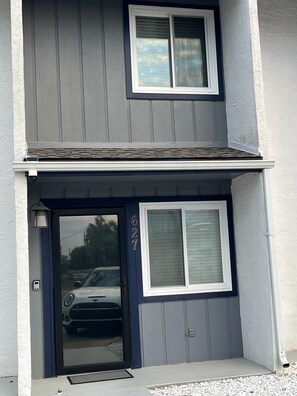 Exterior detail - Family Beach Retreat 5-min walk to the beach 2 FULL BATHS (Panama City Beach)