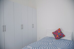 3 bedrooms, iron/ironing board, WiFi, bed sheets - Viveros House (Jiutepec)