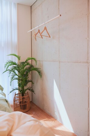 Family Apartment City View non Korean nationals only