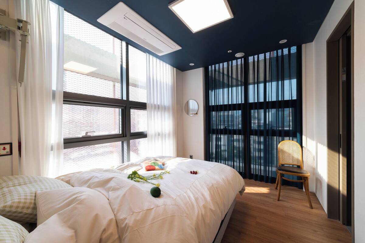 Family Apartment City View non Korean nationals only | 2 개의 침실, 무료 WiFi, 침대 시트