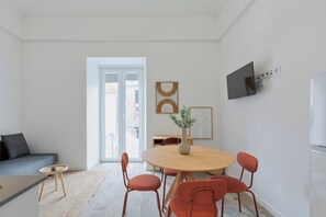 Dining - Felp Fran Pacheco 3. (Setúbal)