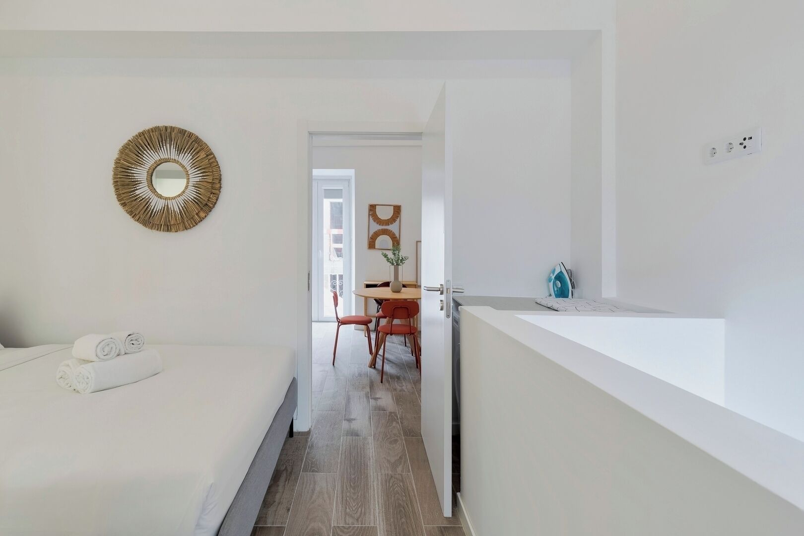 1 chambre, fer et planche à repasser, lit de bébé portatif, Wi-Fi