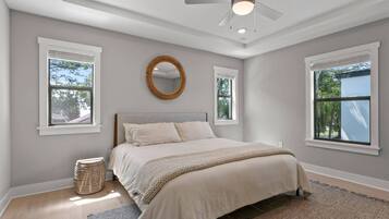 5 bedrooms, desk, iron/ironing board, free WiFi