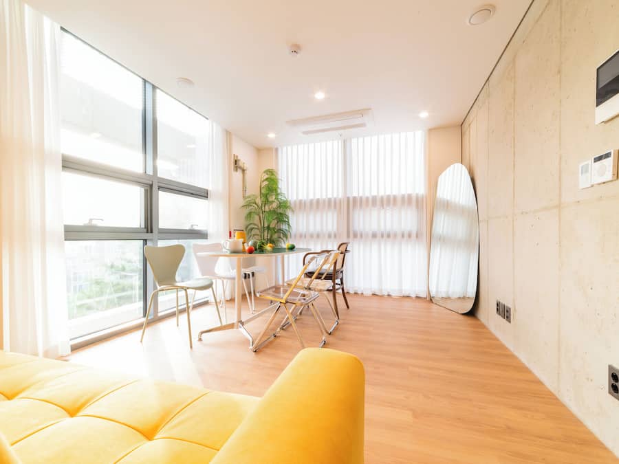 Family Suite, City View (non-Korean nationals only) | Living area | Heated floors