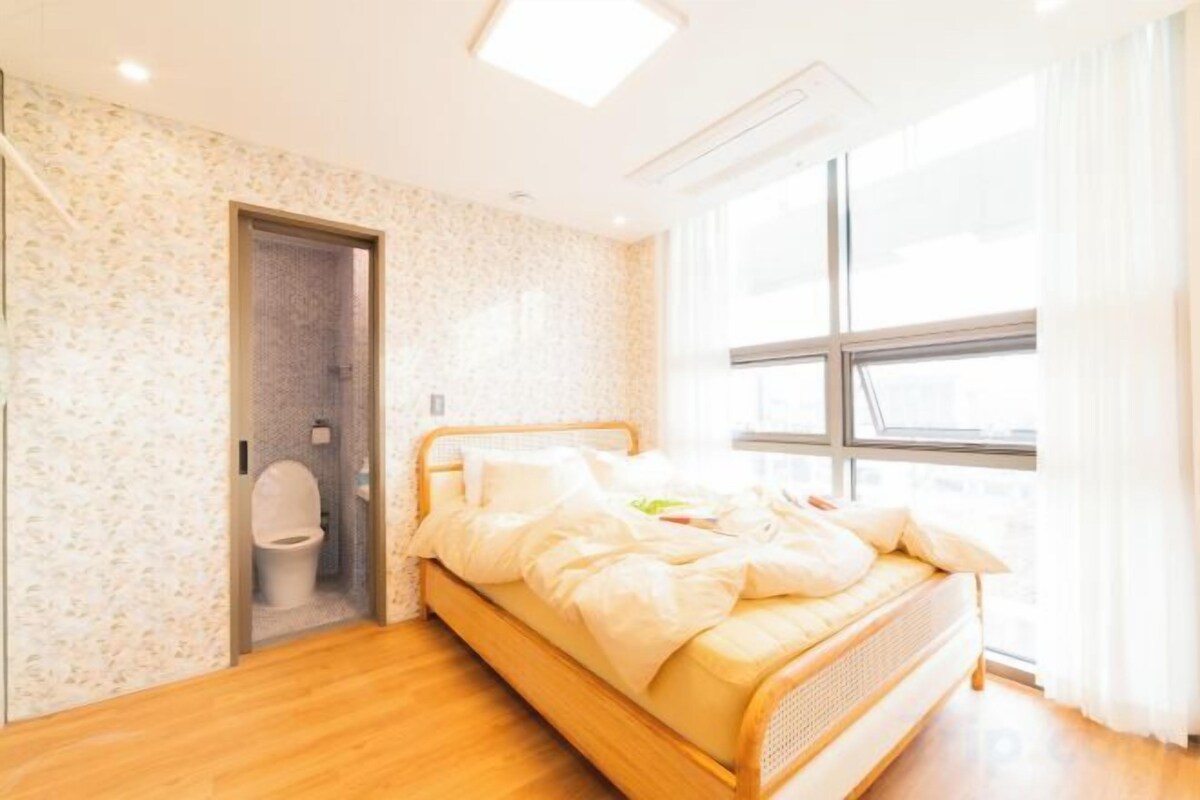 3 habitaciones, wifi gratis y ropa de cama