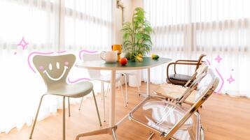 Family Suite, City View (non-Korean nationals only) | Coin séjour | Chauffage par le sol