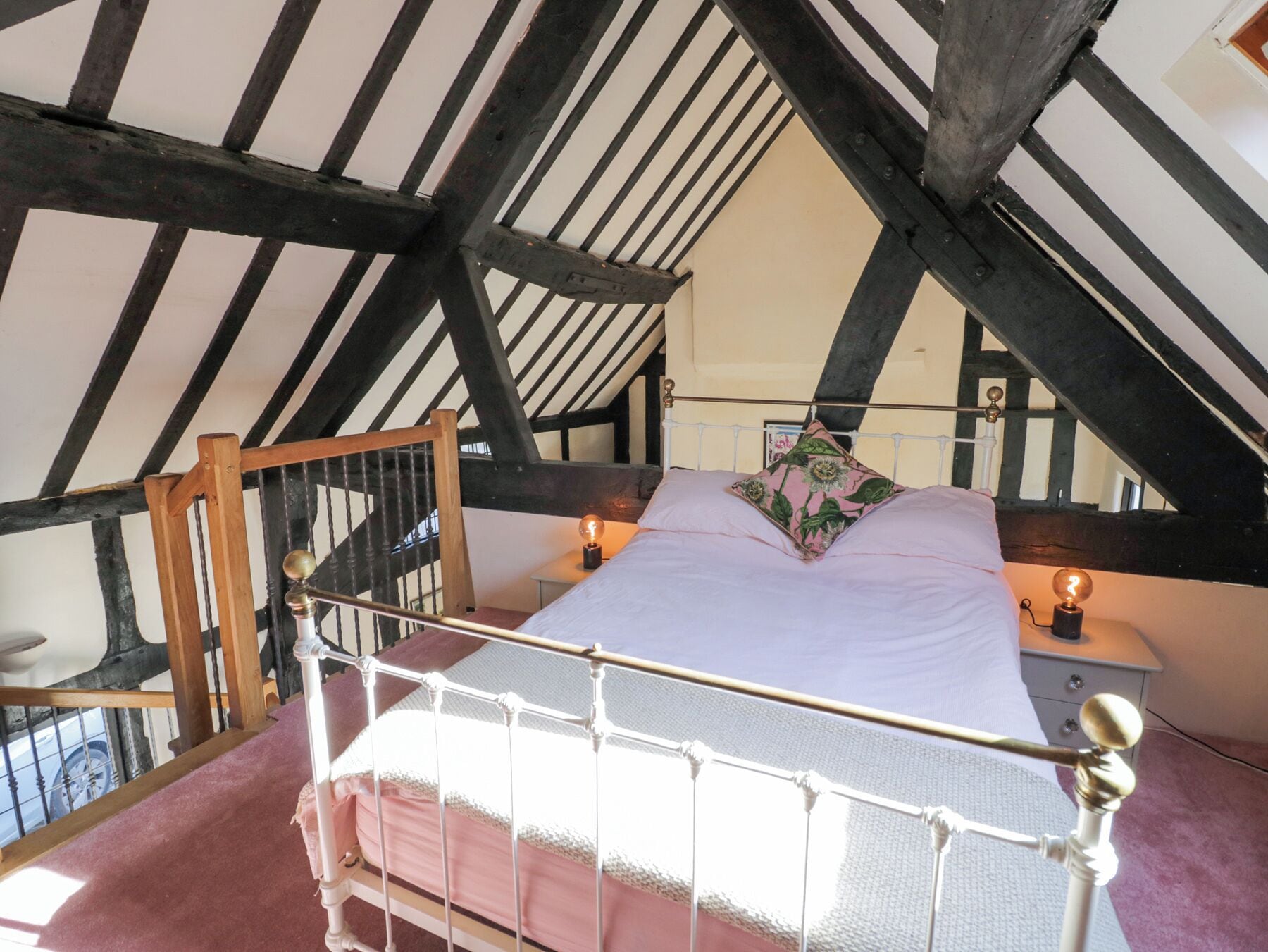 1 bedroom, individually decorated, individually furnished, free WiFi