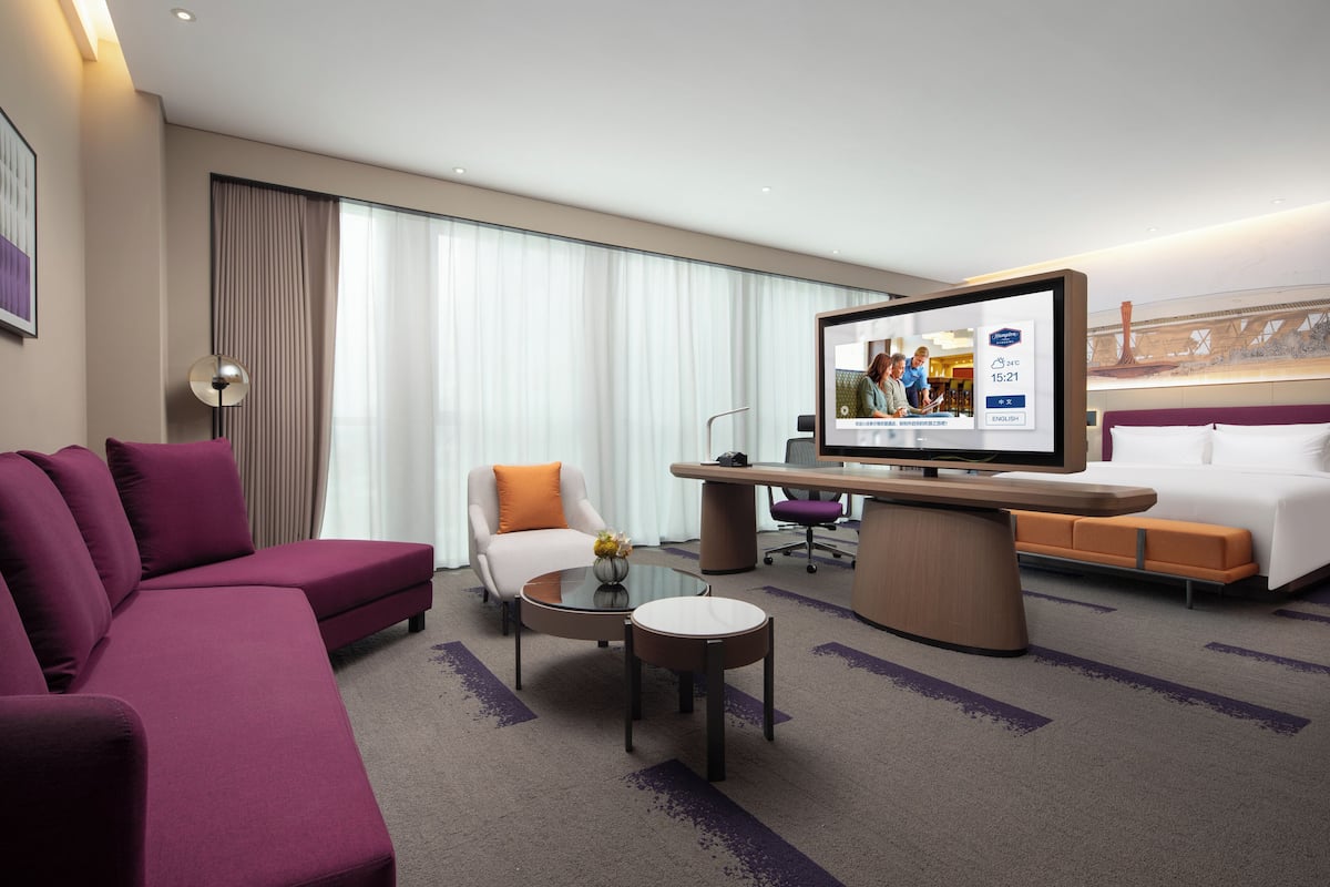 Design Suite, City View