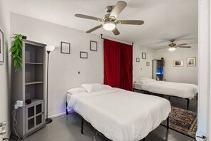 1 habitación, tabla de planchar con plancha, wifi y ropa de cama