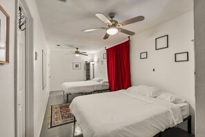 1 chambre, fer et planche à repasser, Wi-Fi, draps fournis