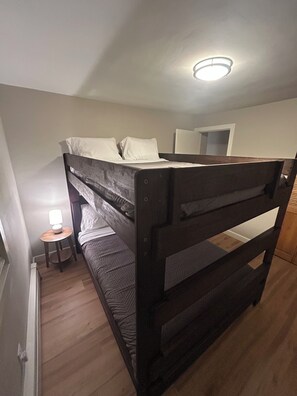 2 chambres, Wi-Fi gratuit, draps fournis