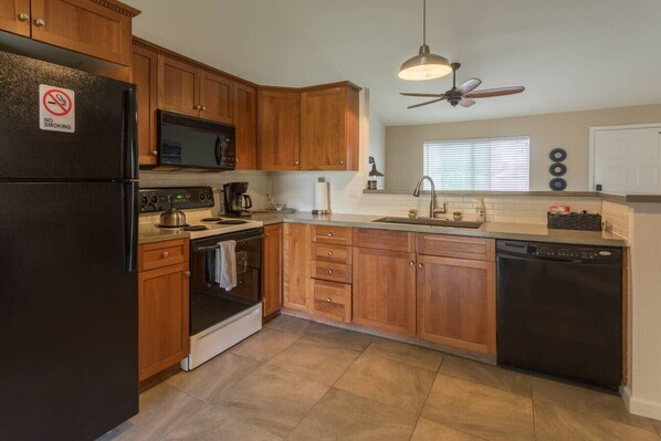 Fridge, microwave, oven, stovetop