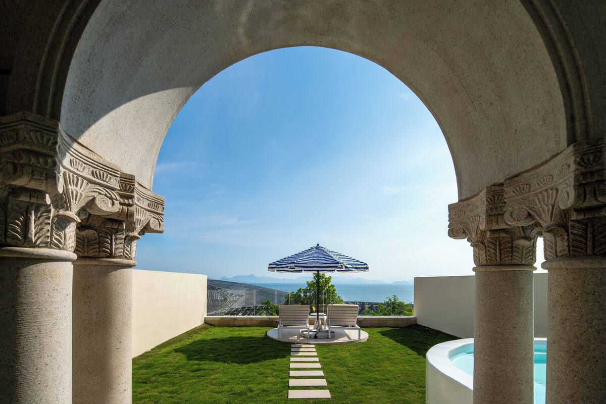 Perpillar Sea View Cave Pool King Room | 1 bedroom, premium bedding, down duvets, free minibar