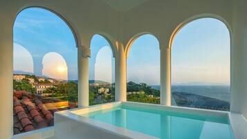 Xingyuan Garden View Twin Room (Seaview Rooftop Pool) | Terrace/patio