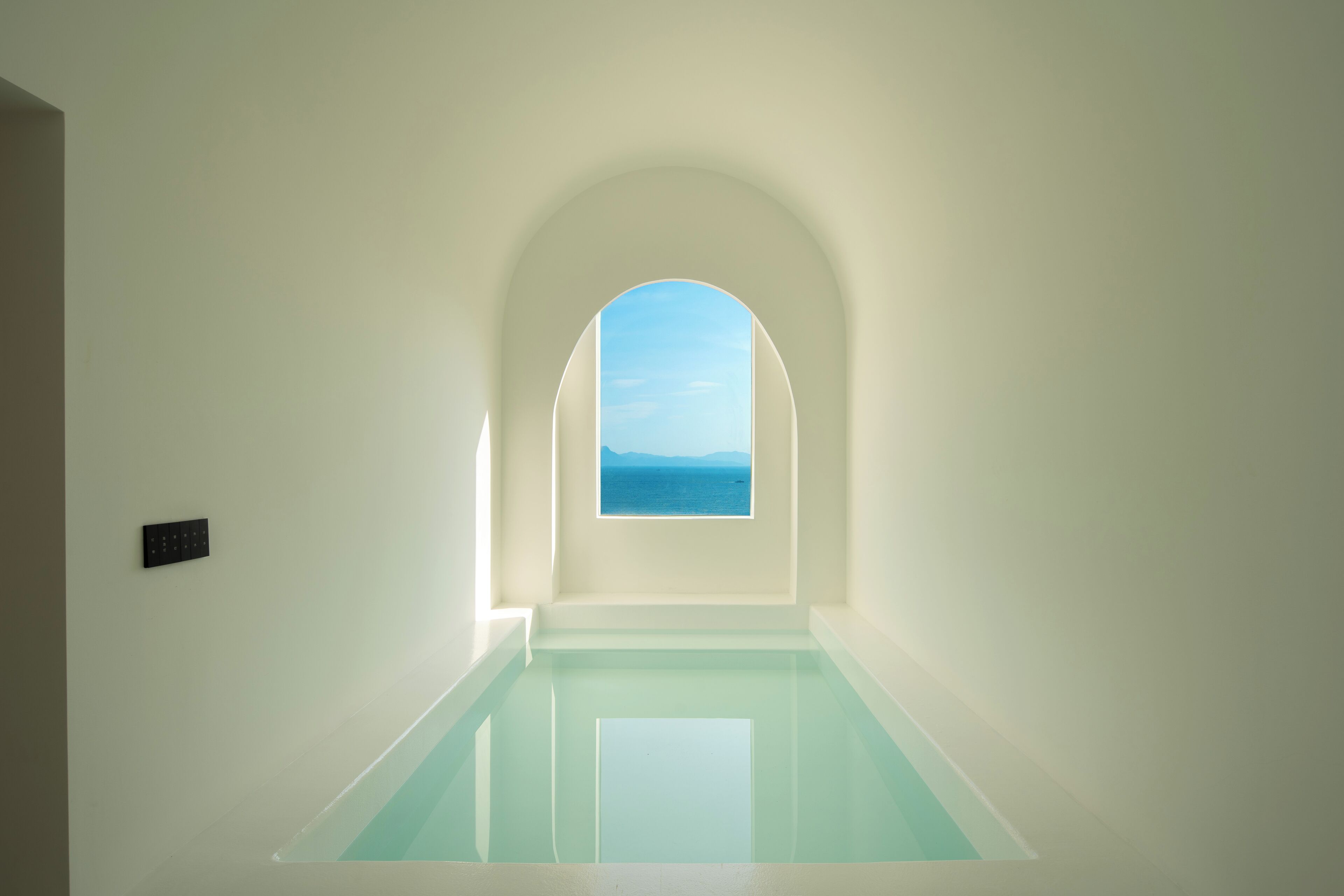 Moon Pool Sea View Balcony Hot Spring King Room | Sängtillbehör av högsta kvalitet och duntäcken