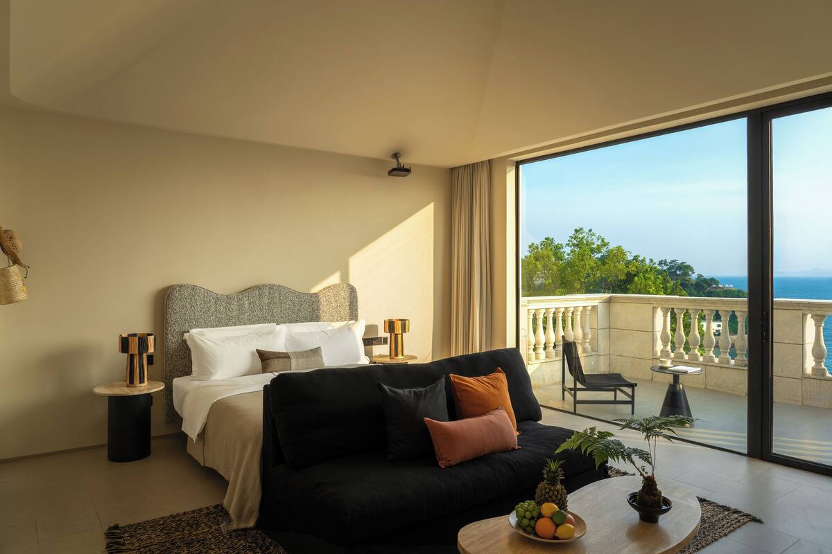 Moon Pool Sea View Balcony Hot Spring King Room | 1 bedroom, premium bedding, down duvets, free minibar