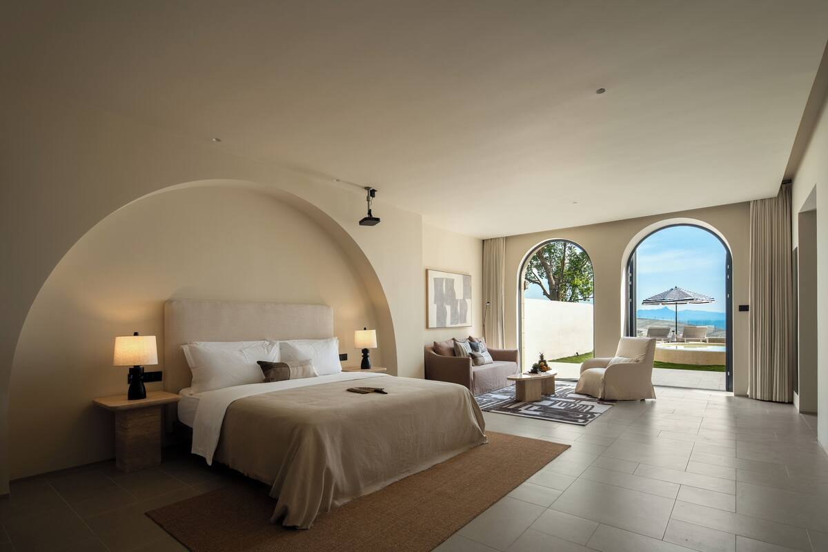 Cloud stairs and sea view pool double bed room | 1 bedroom, premium bedding, down duvets, free minibar