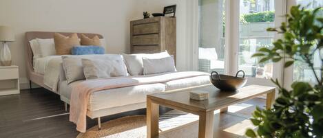 1 habitación, tabla de planchar con plancha, wifi y ropa de cama