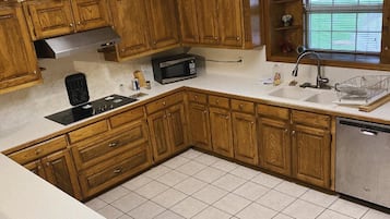 Fridge, microwave
