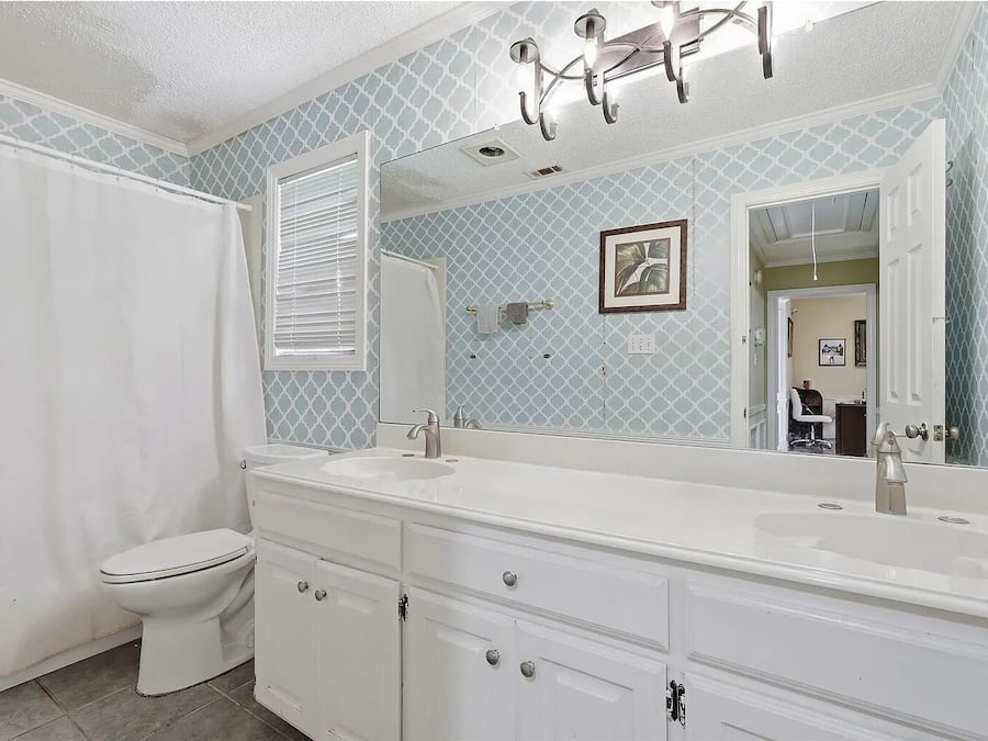 Habitación Deluxe | Baño | Toallas, jabón, papel de baño