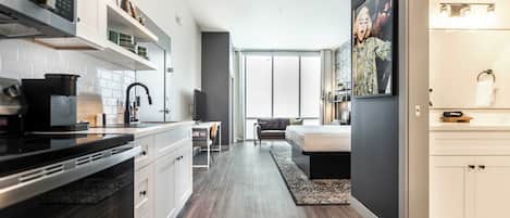 Refrigerador, microondas, horno, placa de cocina