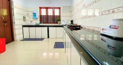 2BHK Private Entire House - Glanwoods Inn