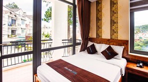 Quarto duplo luxo | Escrivaninha, quartos à prova de som, Wi-Fi de cortesia