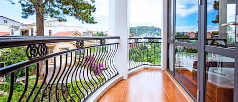 Habitación Deluxe con 2 camas individuales | Balcón