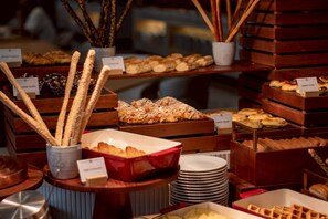 Frukostbuffé varje dag mot avgift