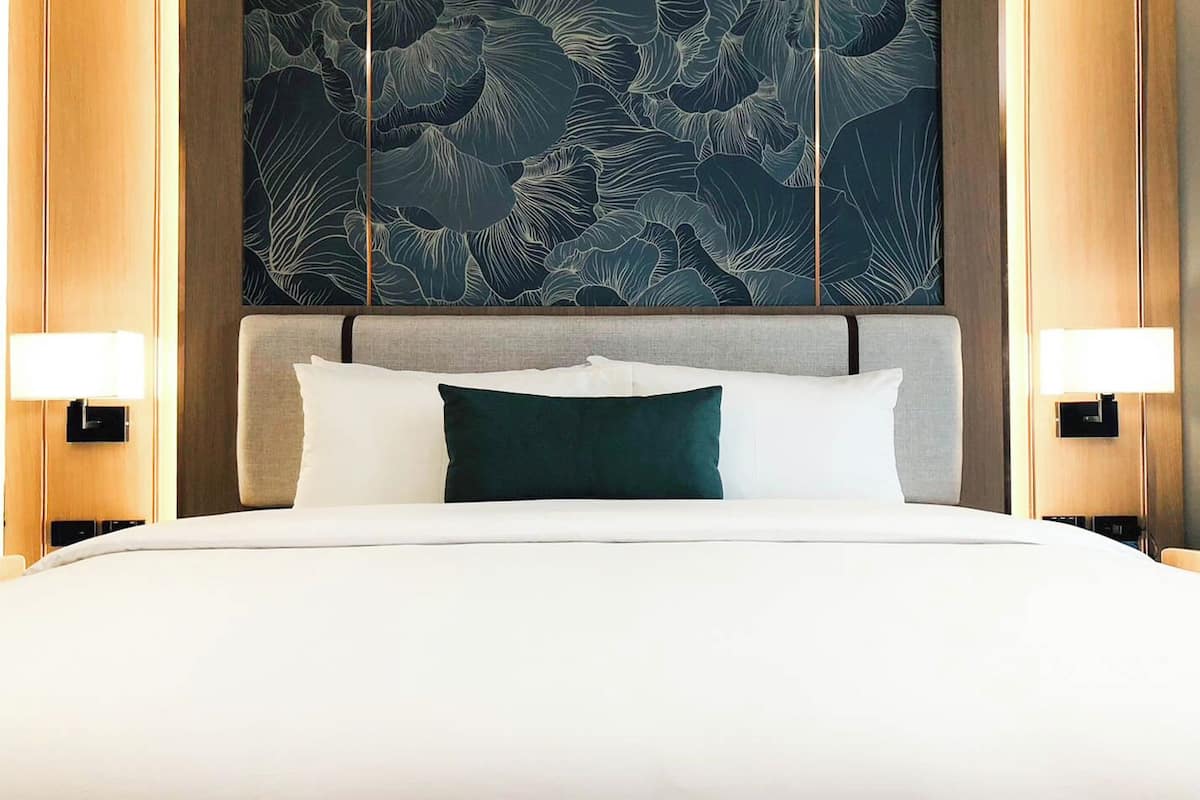 Deluxe Double Room, City View
