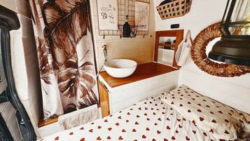 2 dormitorios y ropa de cama