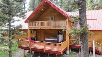 Bañera de hidromasaje al aire libre