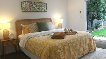 1 bedroom, iron/ironing board, free WiFi, bed sheets