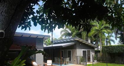 Pantai Indah (Beautiful Beach) Villa, Hervey Bay