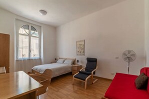 2 chambres, bureau, fer et planche à repasser, Wi-Fi