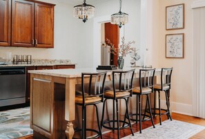 Dining - Samaya House Cozy 2BR 2 Baths Downtown Orlando (Orlando)