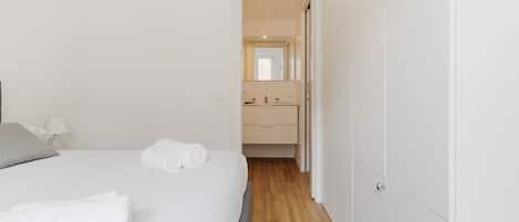 1 chambre, fer et planche Ă repasser, Wi-Fi, draps fournis