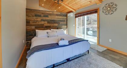 5 Mi to Slopes! Group Ski House w/ Game Room