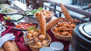Desayuno completo incluido todos los días