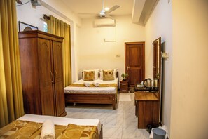 Soundproofing, iron/ironing board, free WiFi - Hotel Silver Horse Dambulla (Dambulla)