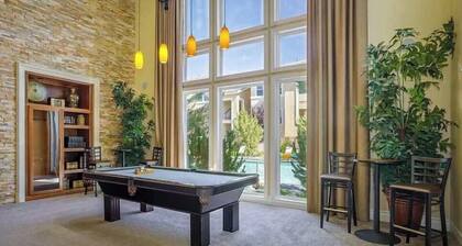 Stylish 1BR | Pool, Gym, Fast Wi-Fi & Free Parking